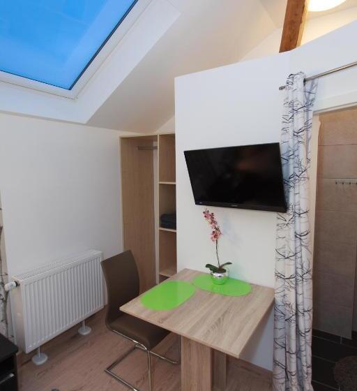 Estúdio Standard, Pension Weinsberger Tal