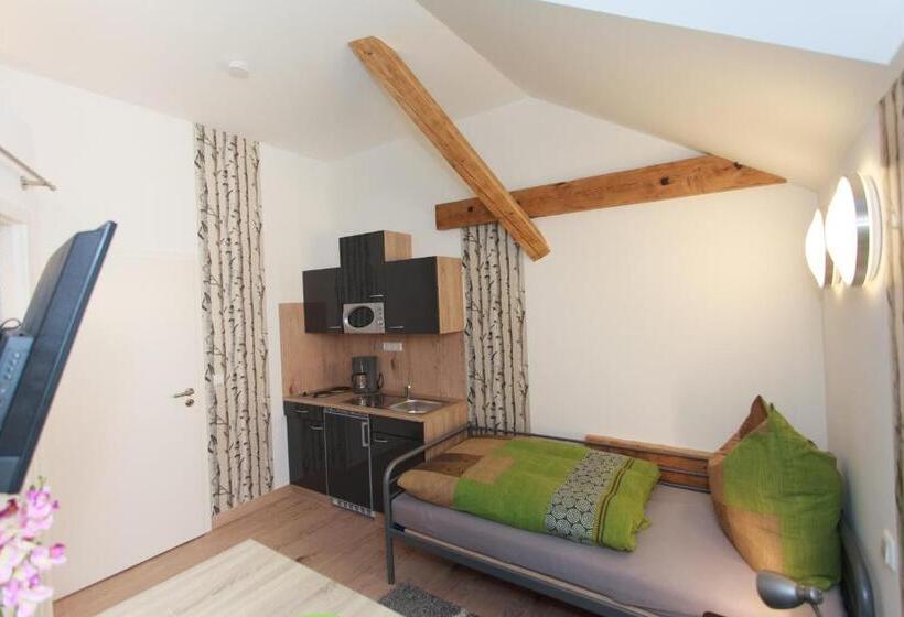 Estúdio Standard, Pension Weinsberger Tal