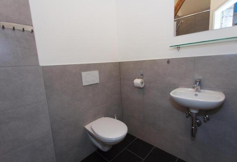 Estúdio Basic, Pension Weinsberger Tal