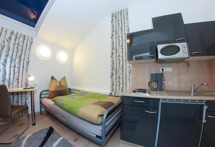 Estúdio Basic, Pension Weinsberger Tal