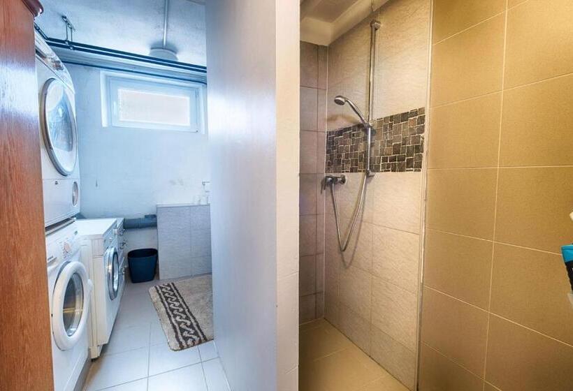 Quarto Quadruple Economy, Pension Weinsberger Tal