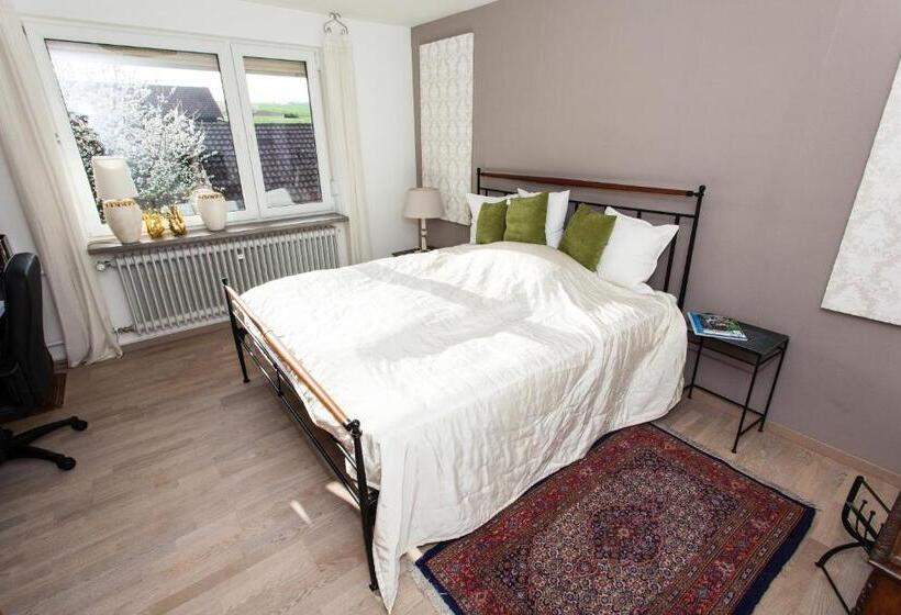 Quarto Standard Casa de Banho Partilhada, Pension Weinsberger Tal