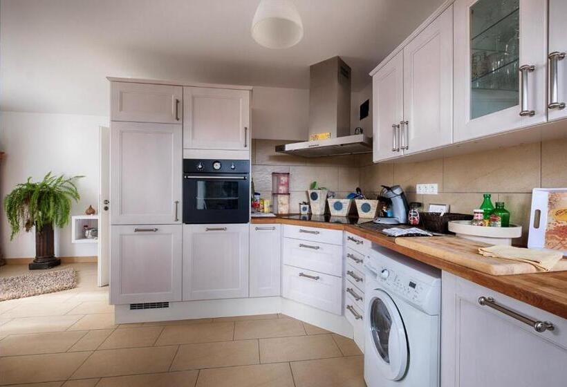 Quarto Standard Casa de Banho Partilhada, Pension Weinsberger Tal