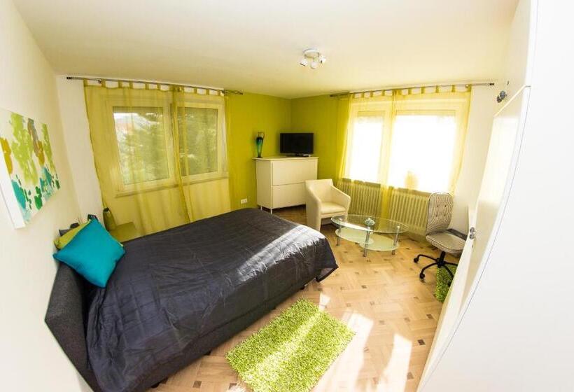 Quarto Standard Individual Casa de Banho Partilhada, Pension Weinsberger Tal