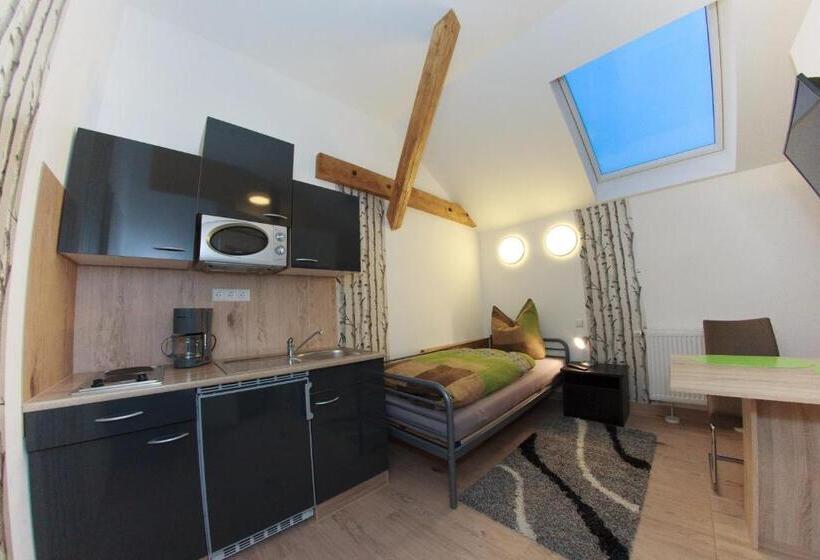 Estúdio Standard, Pension Weinsberger Tal