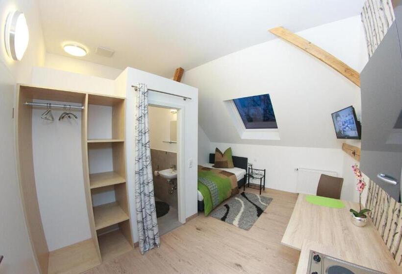 Estúdio Standard, Pension Weinsberger Tal