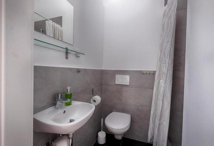 Estúdio Standard, Pension Weinsberger Tal