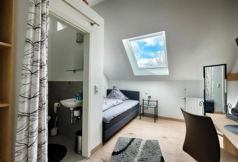 Estúdio Standard, Pension Weinsberger Tal