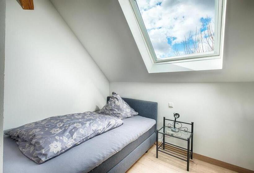 Estúdio Standard, Pension Weinsberger Tal