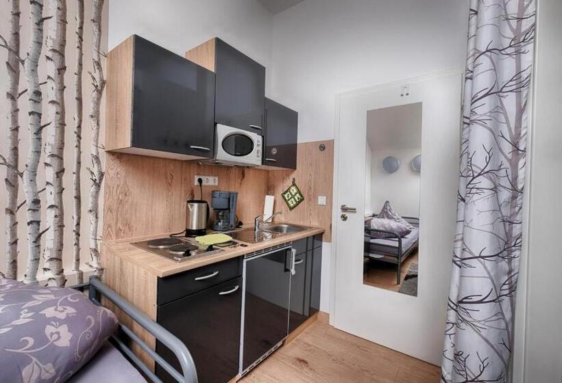 Estúdio Basic, Pension Weinsberger Tal