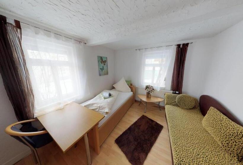 Дом 3 Спальни, Pension Weinsberger Tal