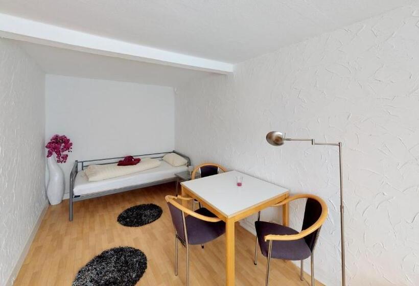 Casa 3 Dormitórios, Pension Weinsberger Tal