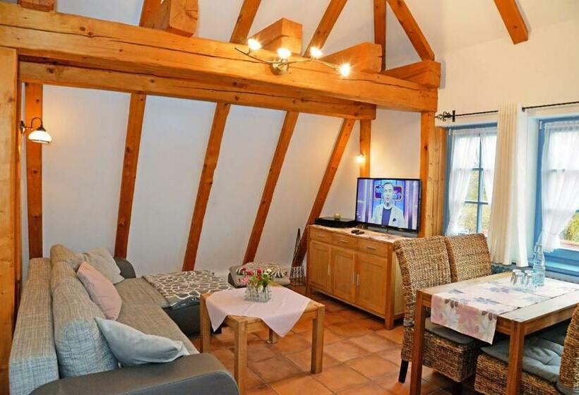 شقة غرفة واحدة, Pension Zum Brauhaus