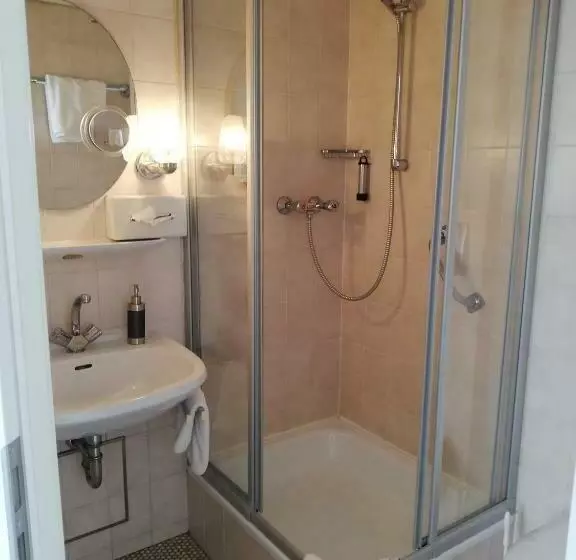 اتاق اکونومی یک تخته, Rußmann Hotel & Living