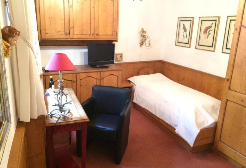 Номер Стандарт Индивидуальный, Spiegel Garni