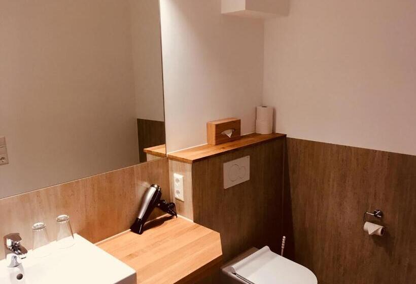 デラックスジュニアスイート, Spiegel Garni