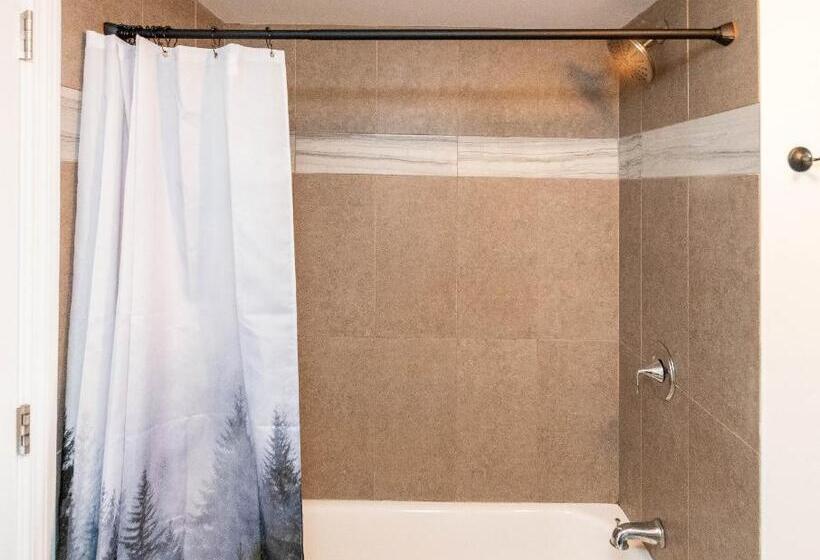 Номер Стандарт Совместная Ванная, Cozy Creek Inn