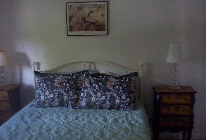 Номер Стандарт Совместная Ванная, Cozy Creek Inn