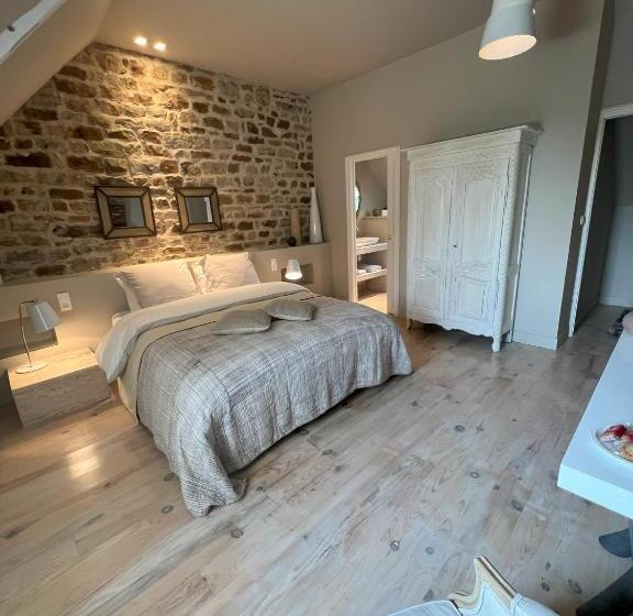 Номер Стандарт, Manoir De La Prise Tarot