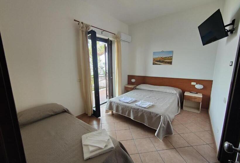 Triple Room Sea View, Acciaroli