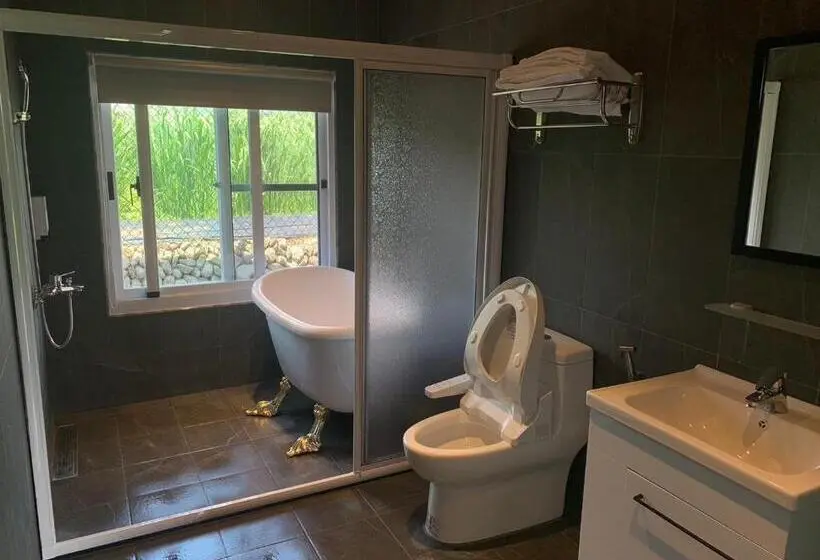 اتاق سوپریور چهار تخته, Leju Diary B&b