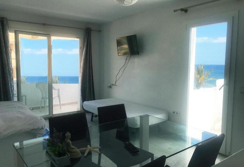 شقة غرفة واحدة مطلة على البحر, Thee Ibiza Suites   Ushuaia Beach