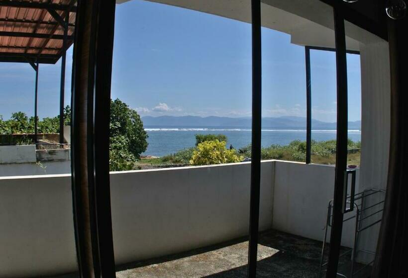 غرفة ديلوكس مطلّة علي البحر مزوَّدة بشُرفة, 3 Waves