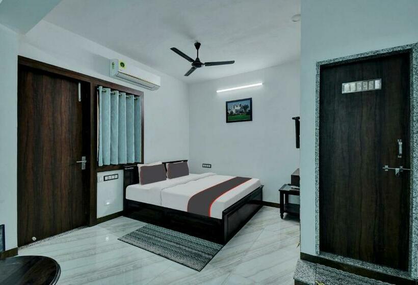 トリプルクラシックルーム, Super Collection O Hotel Shree Ji Palace