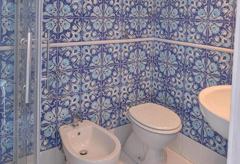 エコノミーシングルルーム, La Caravella