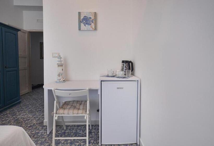 エコノミーシングルルーム, La Caravella