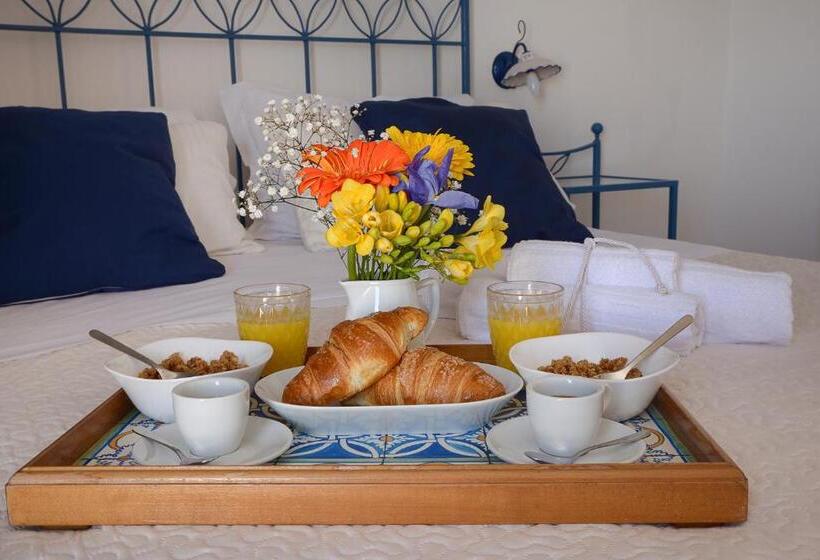 オーシャンビュースーペリアールーム, La Caravella