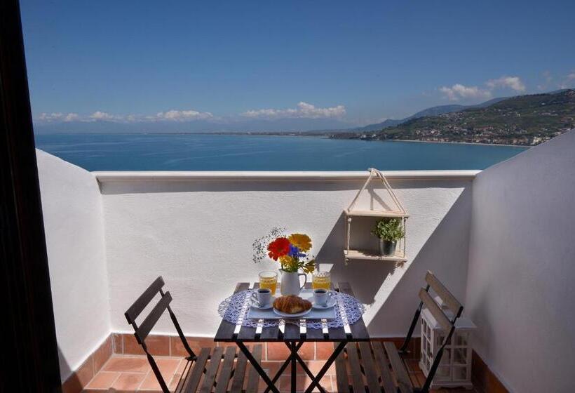 オーシャンビュージュニアスイート, La Caravella