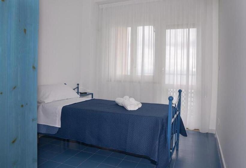 スタンダードトリプルルーム, La Caravella