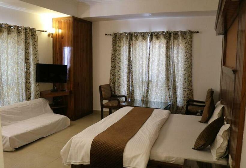 חדר דלוקס, The Abhinandan