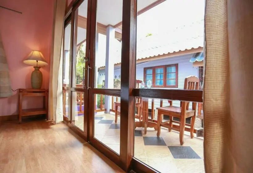 オーシャンビュースタンダードルーム, Sangaroon Bungalow