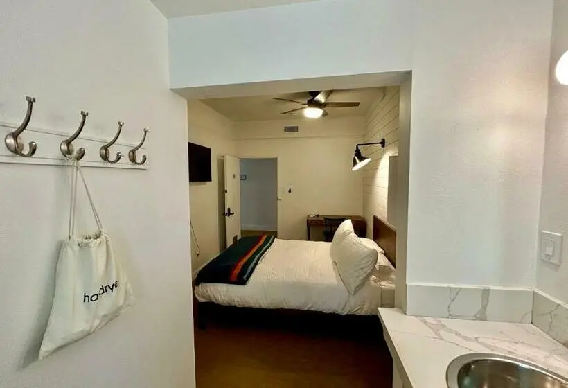 身障者適用スタンダードルーム, Sierra Motor Lodge A Sierra Blue