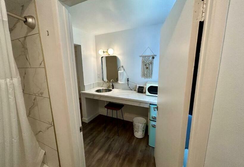 غرفة قياسية لذوى الاحتياجات الخاصة, Sierra Motor Lodge   A Sierra Blue