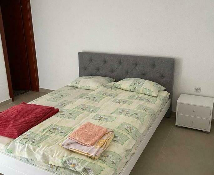 اتاق لوکس, žubor Vrela