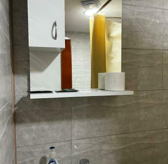 اتاق لوکس, žubor Vrela