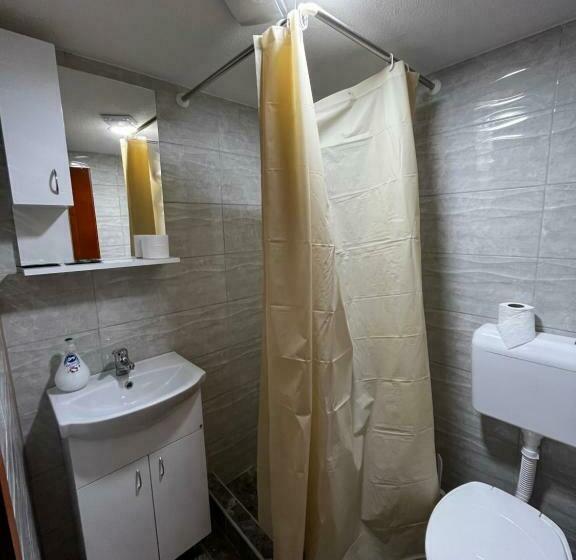 اتاق لوکس, žubor Vrela