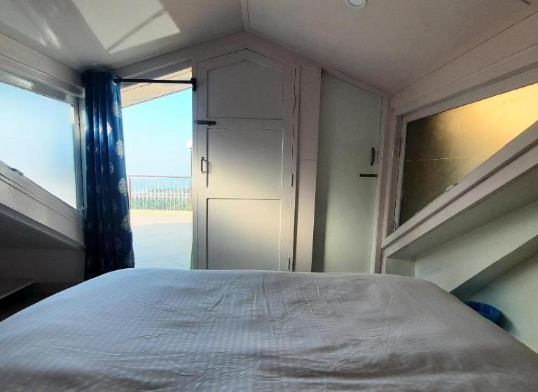 اتاق استاندارد با بالکن, Om Niwas Homestay