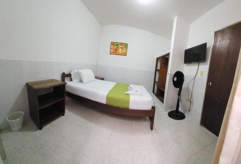 标准间, Luna Verde