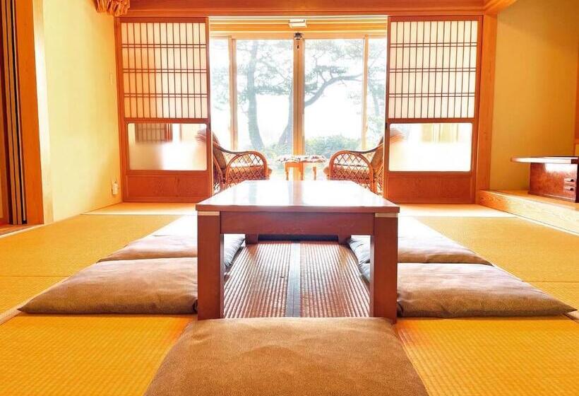 家庭间, 季饗庵