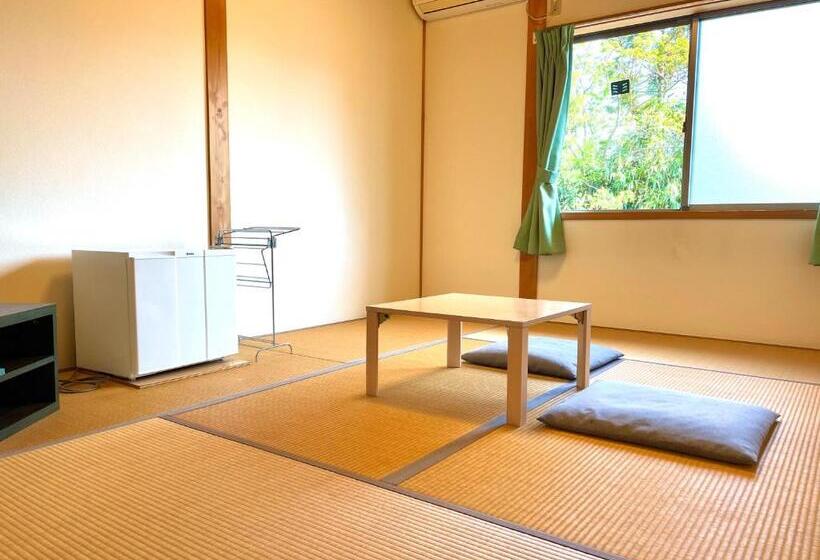 标准间, 季饗庵