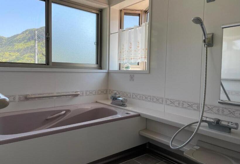 标准间, 季饗庵