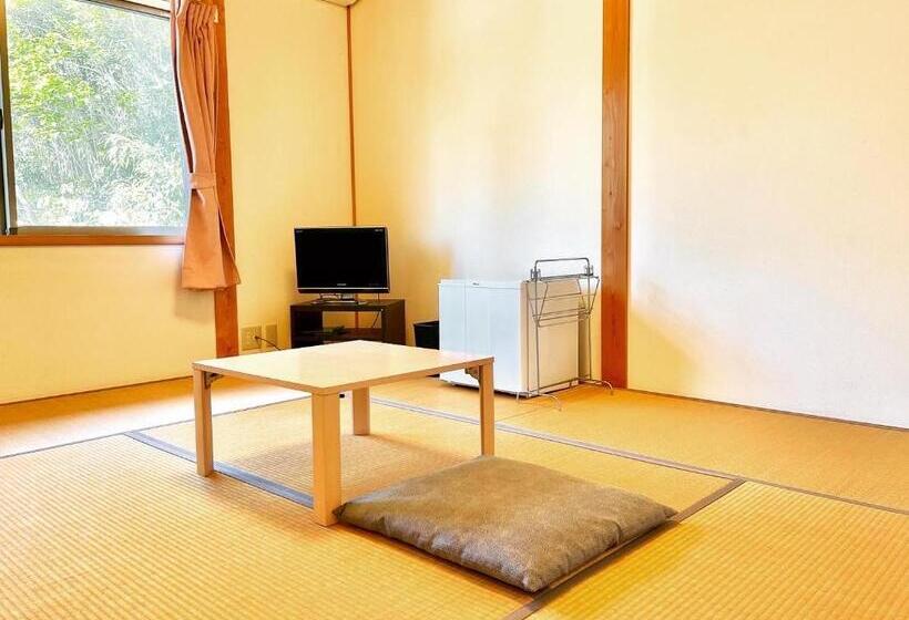 标准间, 季饗庵