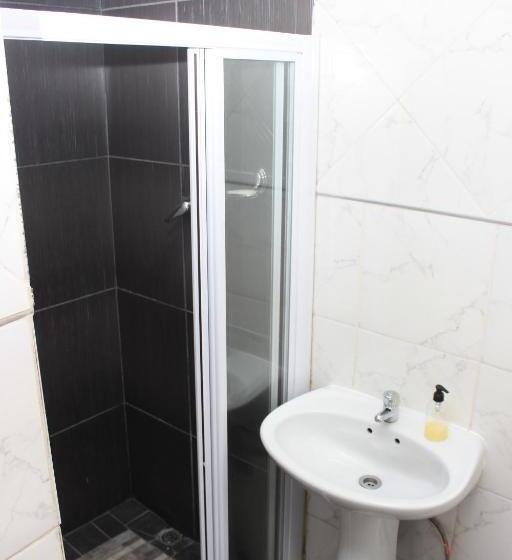 غرفة قياسية, The Global Link Hub