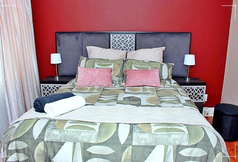 غرفة قياسية, The Global Link Hub