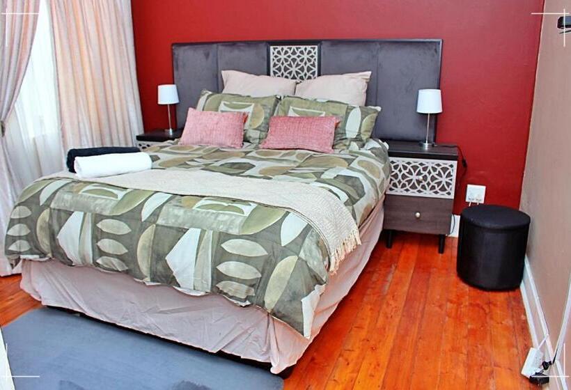 غرفة قياسية, The Global Link Hub