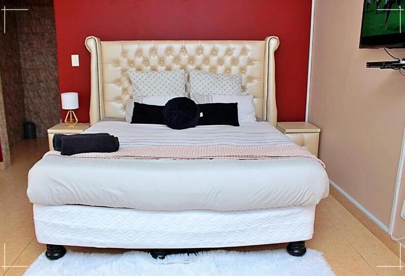 غرفة ديلوكس, The Global Link Hub